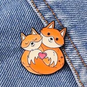 🍒🍒 Cute Fox Enamel Pin